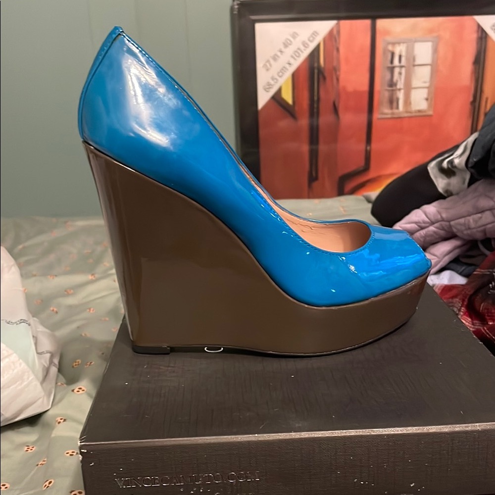 Vince Camuto Blue gray brown Wedge Pumps 7 heels espadrille new patent peep toe